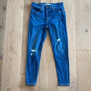 Levi’s 720 high rise super skinny stretchy jeans size 27 blue jeans